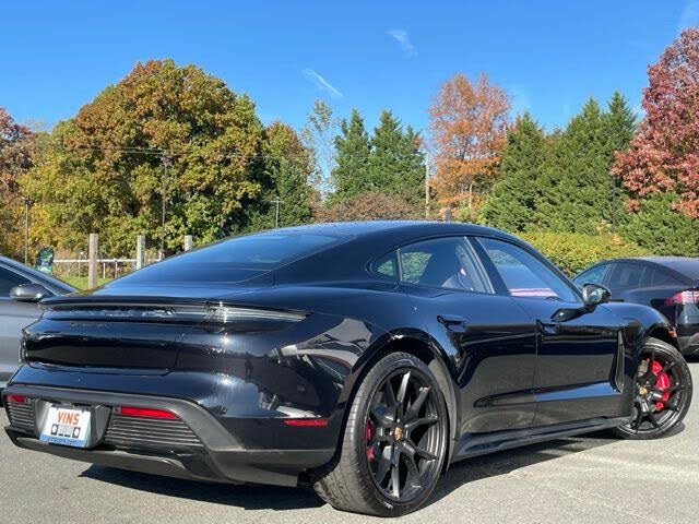 2024 Porsche Taycan GTS - immagine 2