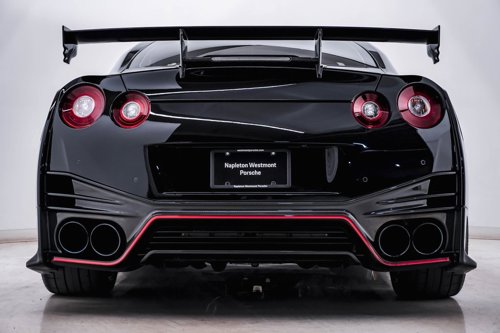 Nissan GT-R Nismo back