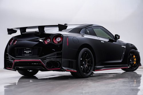 Nissan GT-R Nismo back side exterior