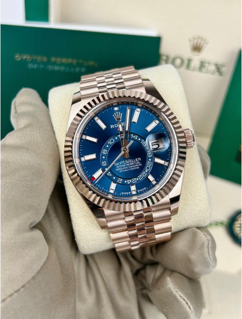 Rolex Sky-Dweller 42mm Everose Gold Blue Green Dial actual photo