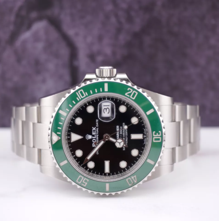 Rolex Submariner Date Green Bezel dial