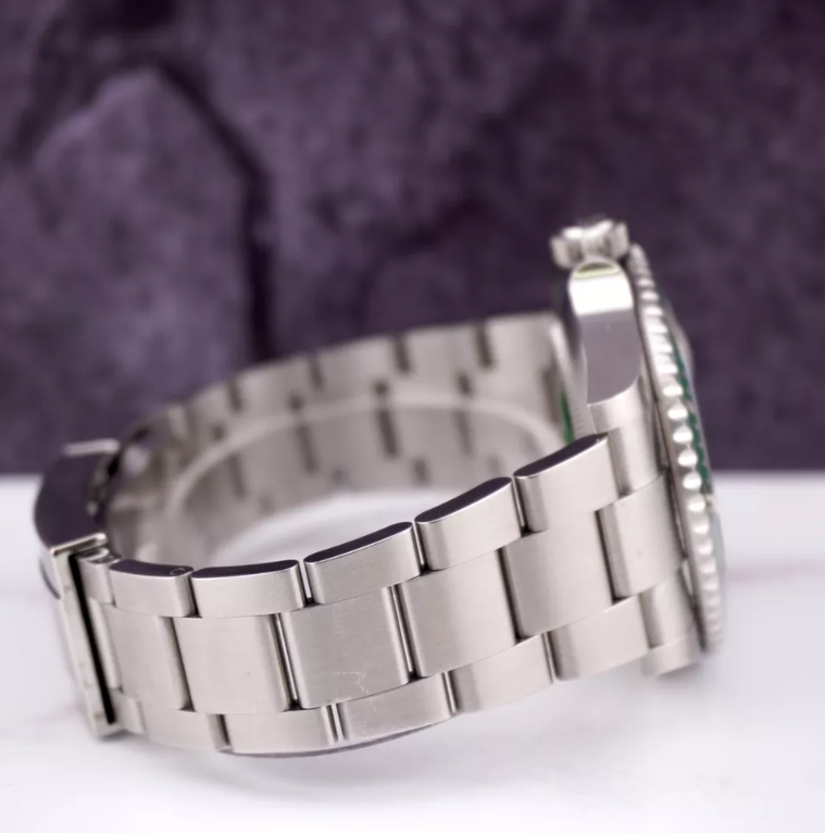 Rolex Submariner Date Green Bezel band