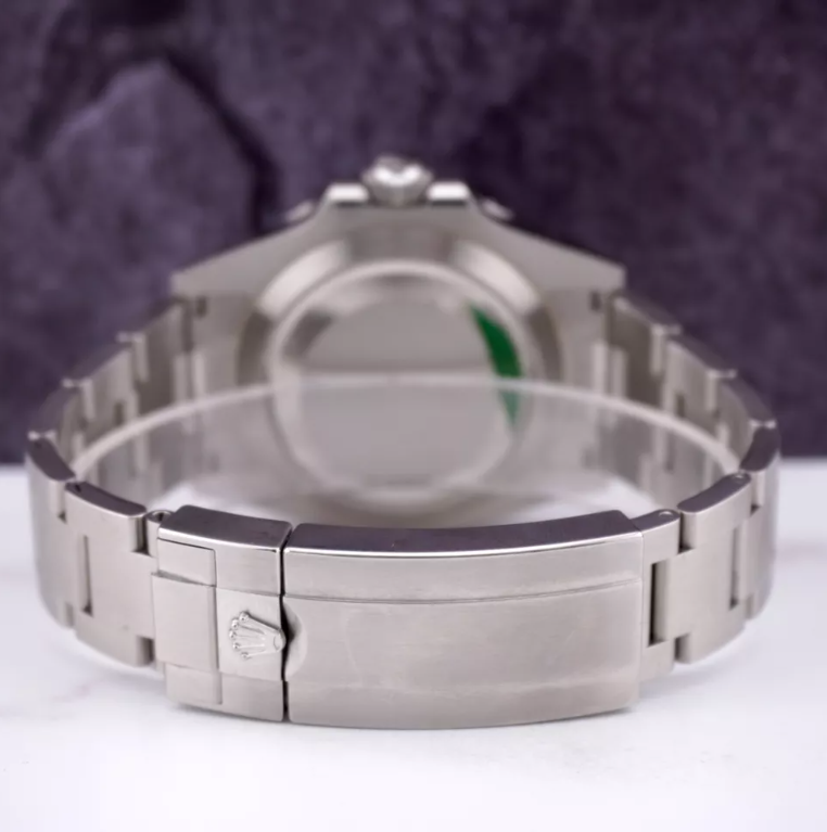 Rolex Submariner Date Green Bezel clasp