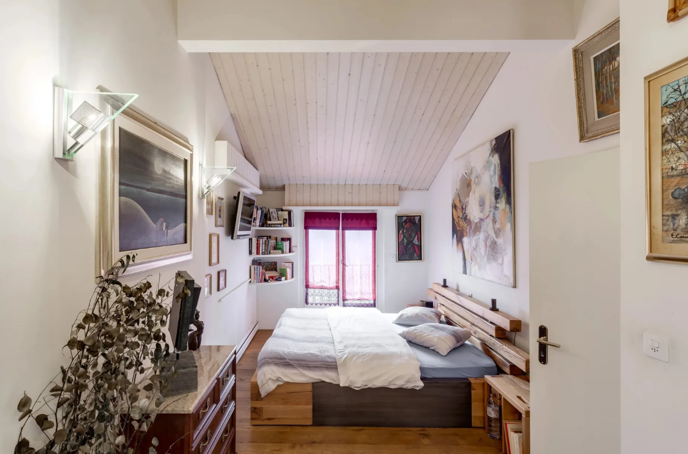 Martigny Villa Bedroom