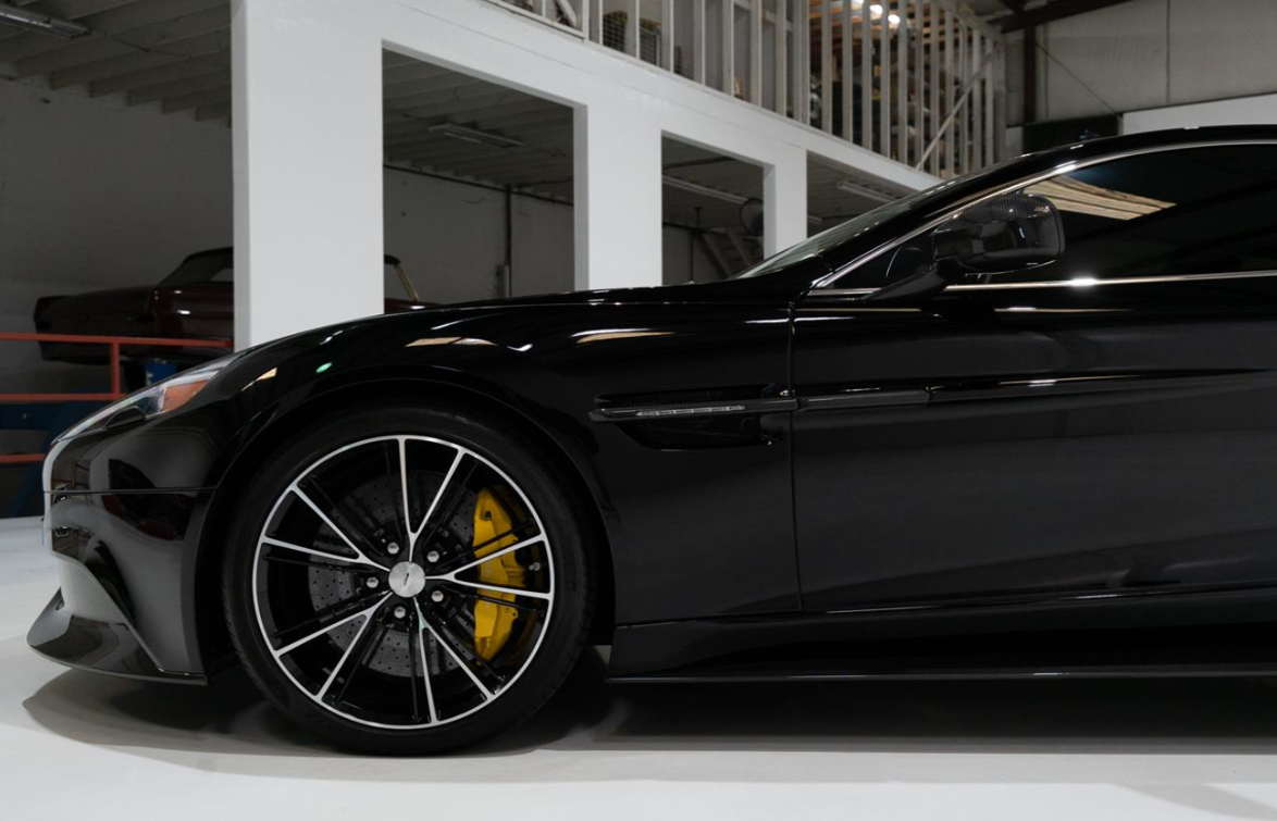 Aston Martin Vanquish wheel