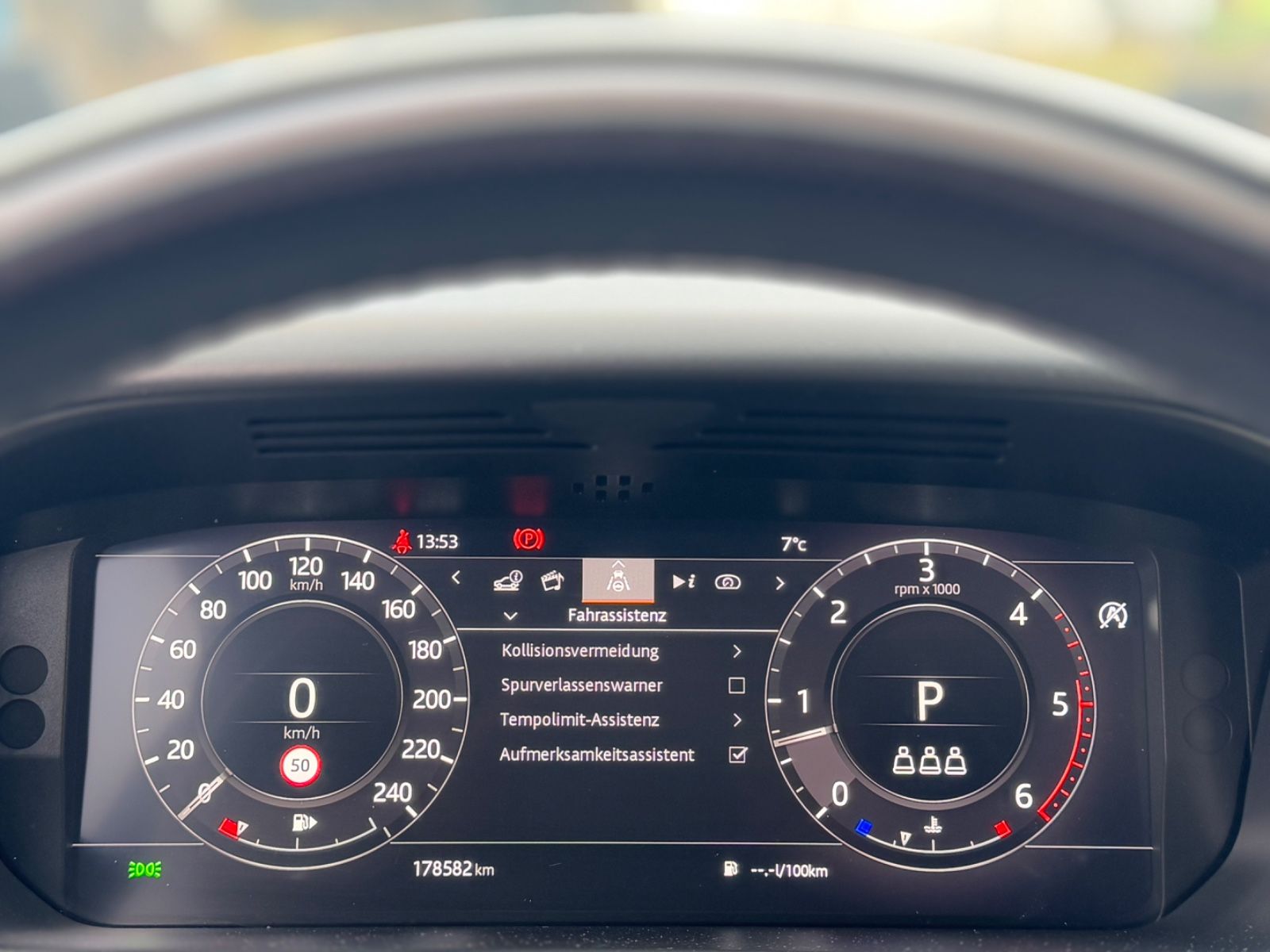 Land Rover Range Rover panel board