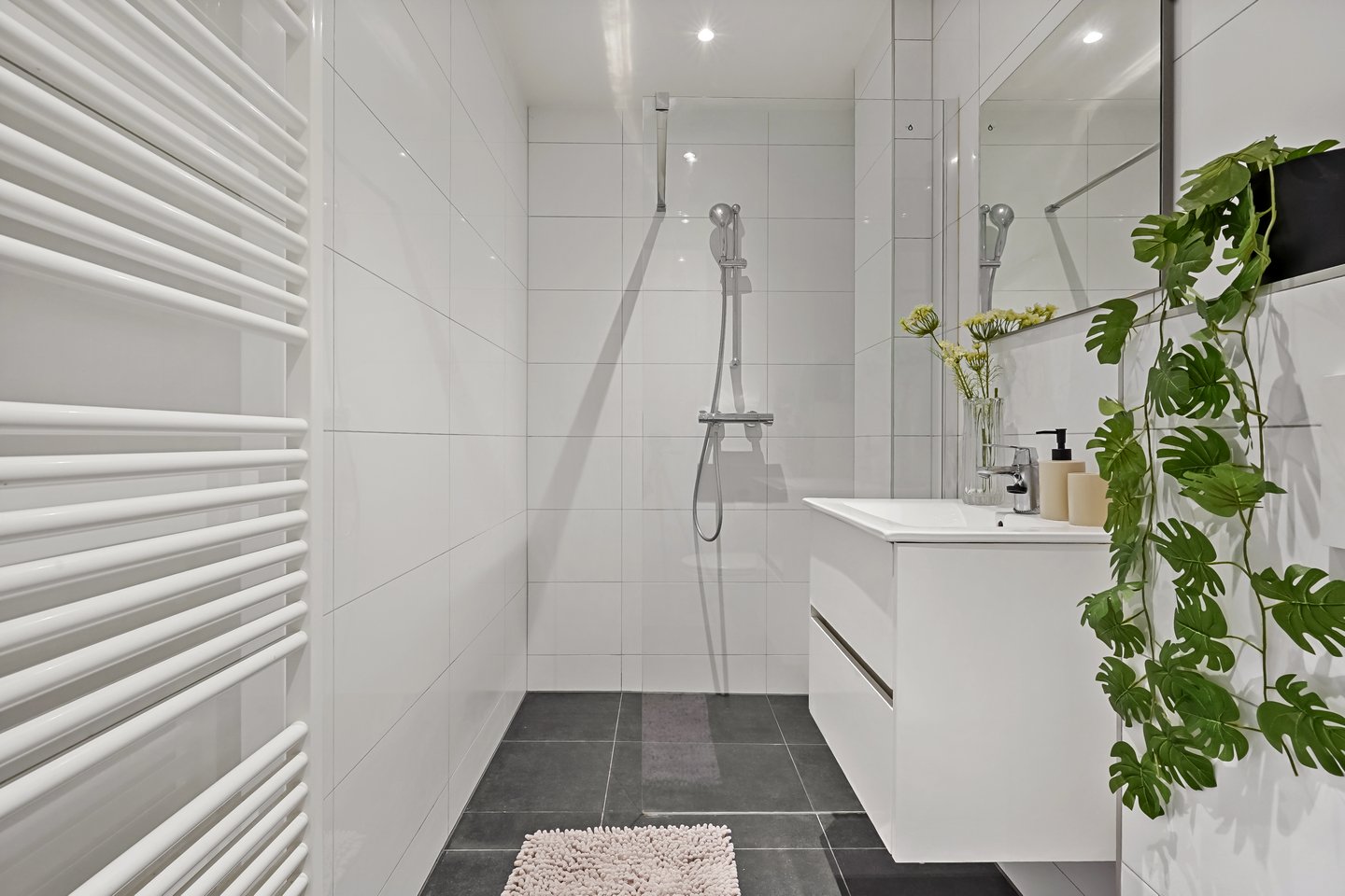 Modern 1-Bedroom Apartment in The Hague, Netherlands - Imagen 9