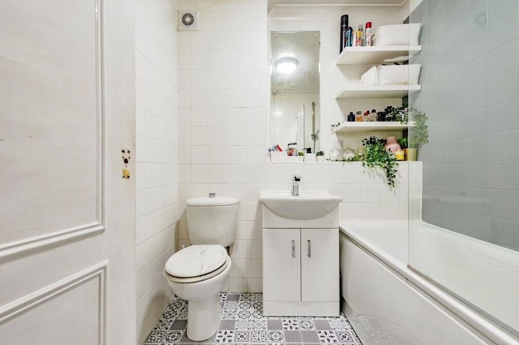 London United Kingdom Apartment bathroom